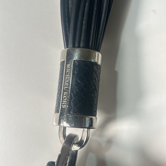 MICHAEL KORS SATCHEL HOBO SHOULDER BAG IN BLACK LEATHER - Picture 8 of 16